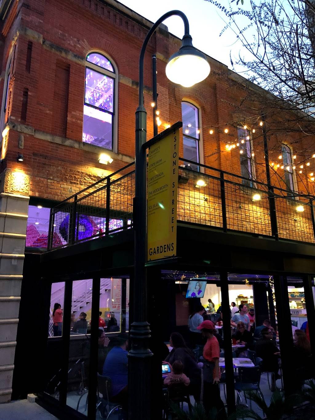 Queso Beso | restaurant | 1525 Main St, Dallas, TX 75201, USA | 2149227510 OR +1 214-922-7510