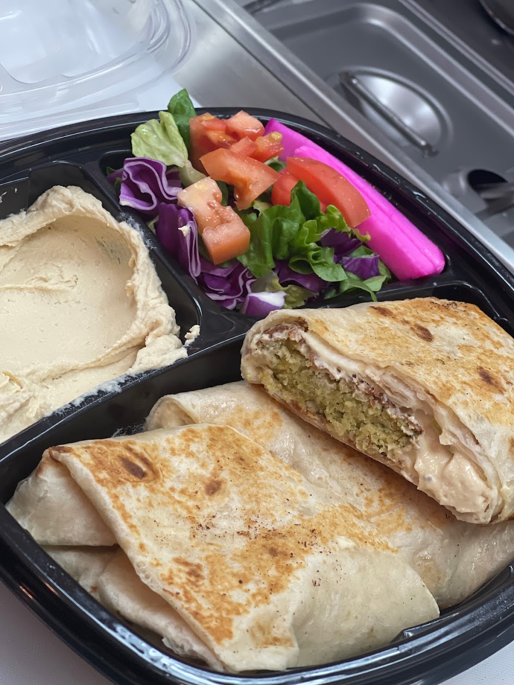 FOOD TOWN | restaurant | 4401 N Hazel St, Chicago, IL 60640, USA | 7735616362 OR +1 773-561-6362