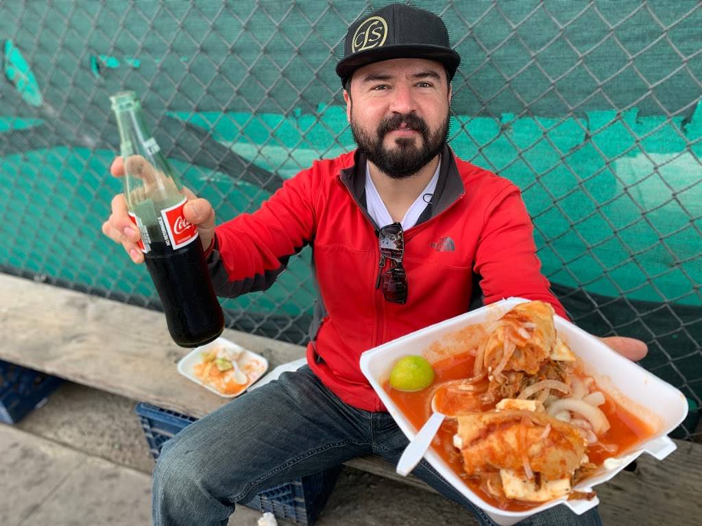 Tortas ahogadas los primos | restaurant | 2856, 2301 W 5th St, Santa Ana, CA 92703, USA | 7144885609 OR +1 714-488-5609