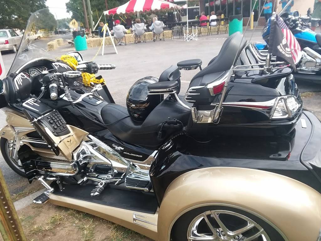 Dallas Place | restaurant | 26 Justice St, Crossville, AL 35962, USA | 2565287400 OR +1 256-528-7400