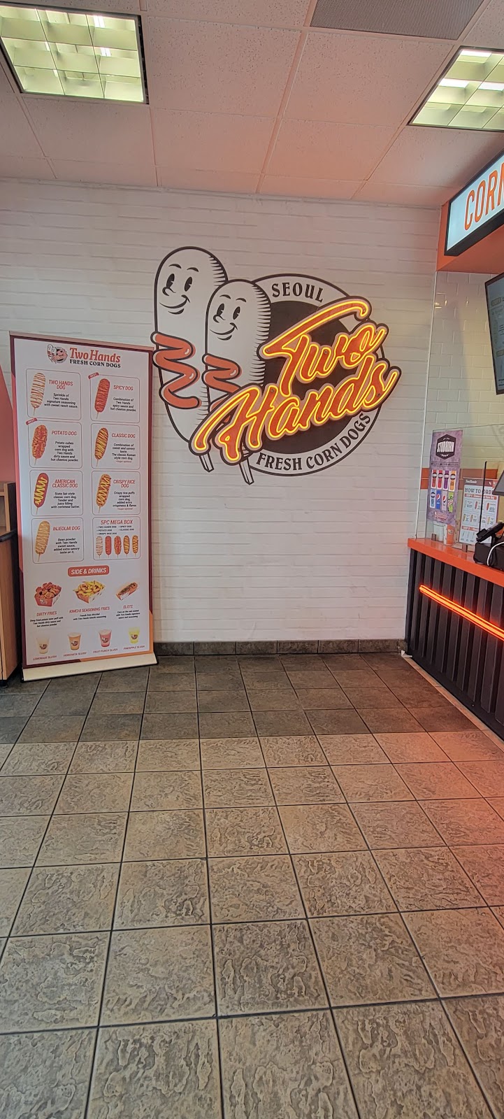 Two Hands Corn Dogs - Irvington, AZ | restaurant | 1217 W Irvington Rd #131, Tucson, AZ 85714, USA | 5208495446 OR +1 520-849-5446