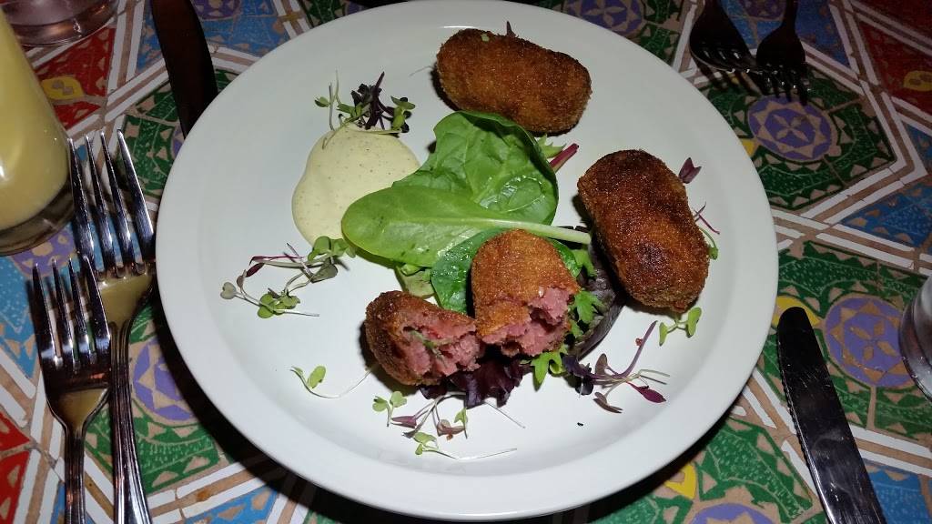 Indian Table | restaurant | 234 Court St, Brooklyn, NY 11201, USA | 3476893882 OR +1 347-689-3882