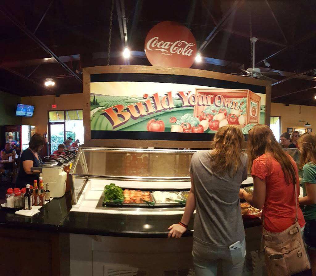 Fuddruckers | restaurant | 10435 N Kings Hwy, Myrtle Beach, SC 29572, USA | 8432728637 OR +1 843-272-8637