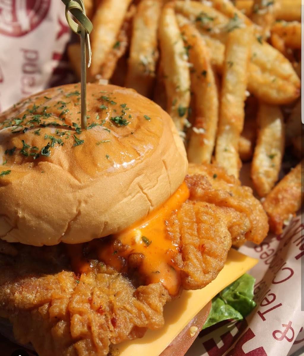 Pelicana Chicken | restaurant | 47-08 Greenpoint Ave, Sunnyside, NY 11104, USA | 7182556650 OR +1 718-255-6650