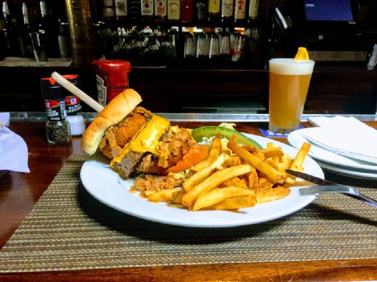 Salty Dog | restaurant | 7509 3rd Ave, Brooklyn, NY 11209, USA | 7182380030 OR +1 718-238-0030