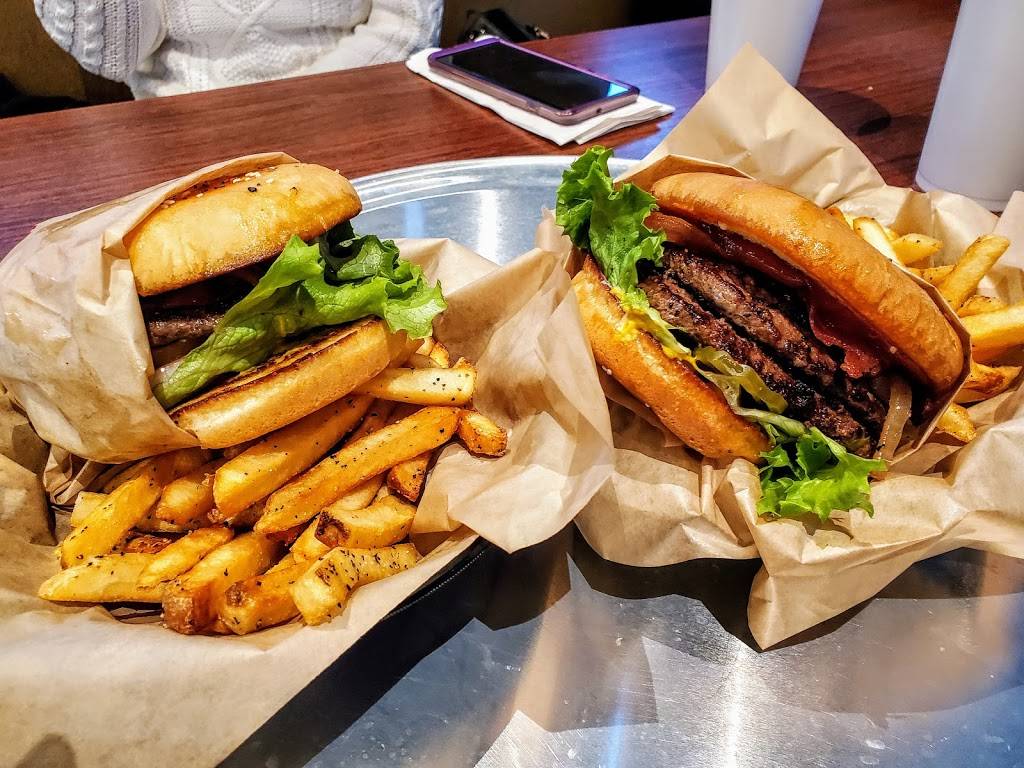 Trilogy Burger Bistro | restaurant | 20079 Stone Oak Pkwy #3100, San Antonio, TX 78258, USA | 2106004129 OR +1 210-600-4129