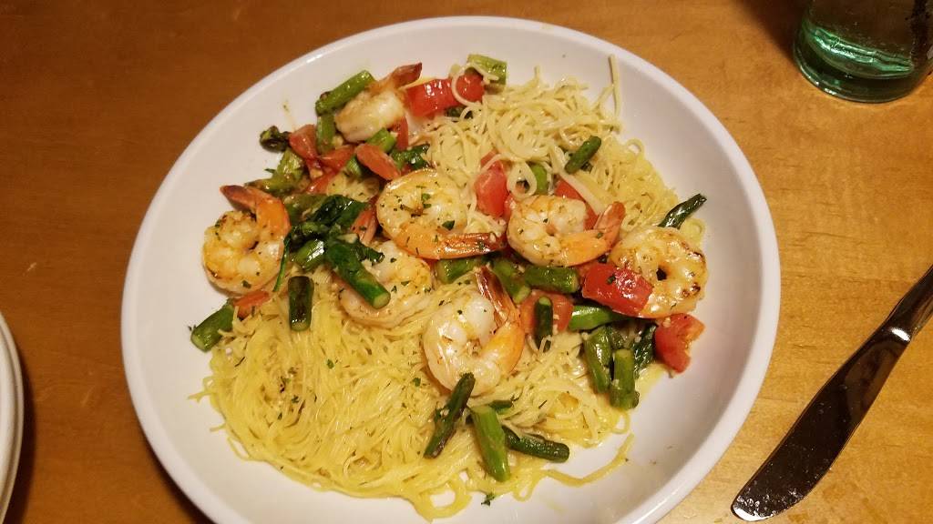 Olive Garden Italian Restaurant | meal takeaway | 15525 Wallisville Rd, Houston, TX 77049, USA | 2814361466 OR +1 281-436-1466