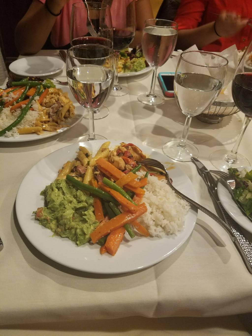 Alto Plaza Restaurant | restaurant | 5800 Old Centreville Rd, Centreville, VA 20121, USA | 7032668811 OR +1 703-266-8811