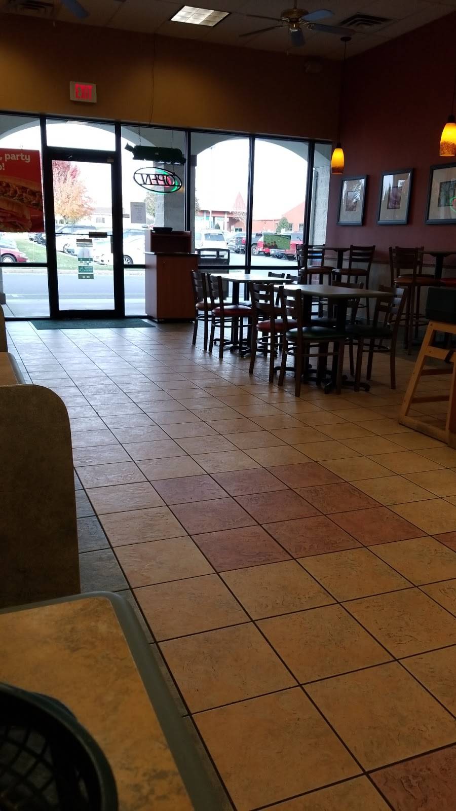 Subway | restaurant | 1077 Sharp Ave, Ephrata, PA 17522, USA | 7177216860 OR +1 717-721-6860