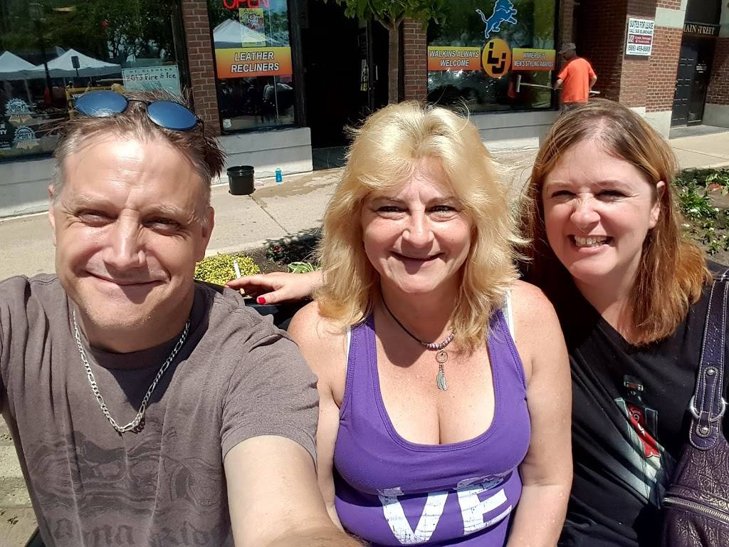 Subway | restaurant | 75 N Main St #100, Mt Clemens, MI 48043, USA | 5864934800 OR +1 586-493-4800