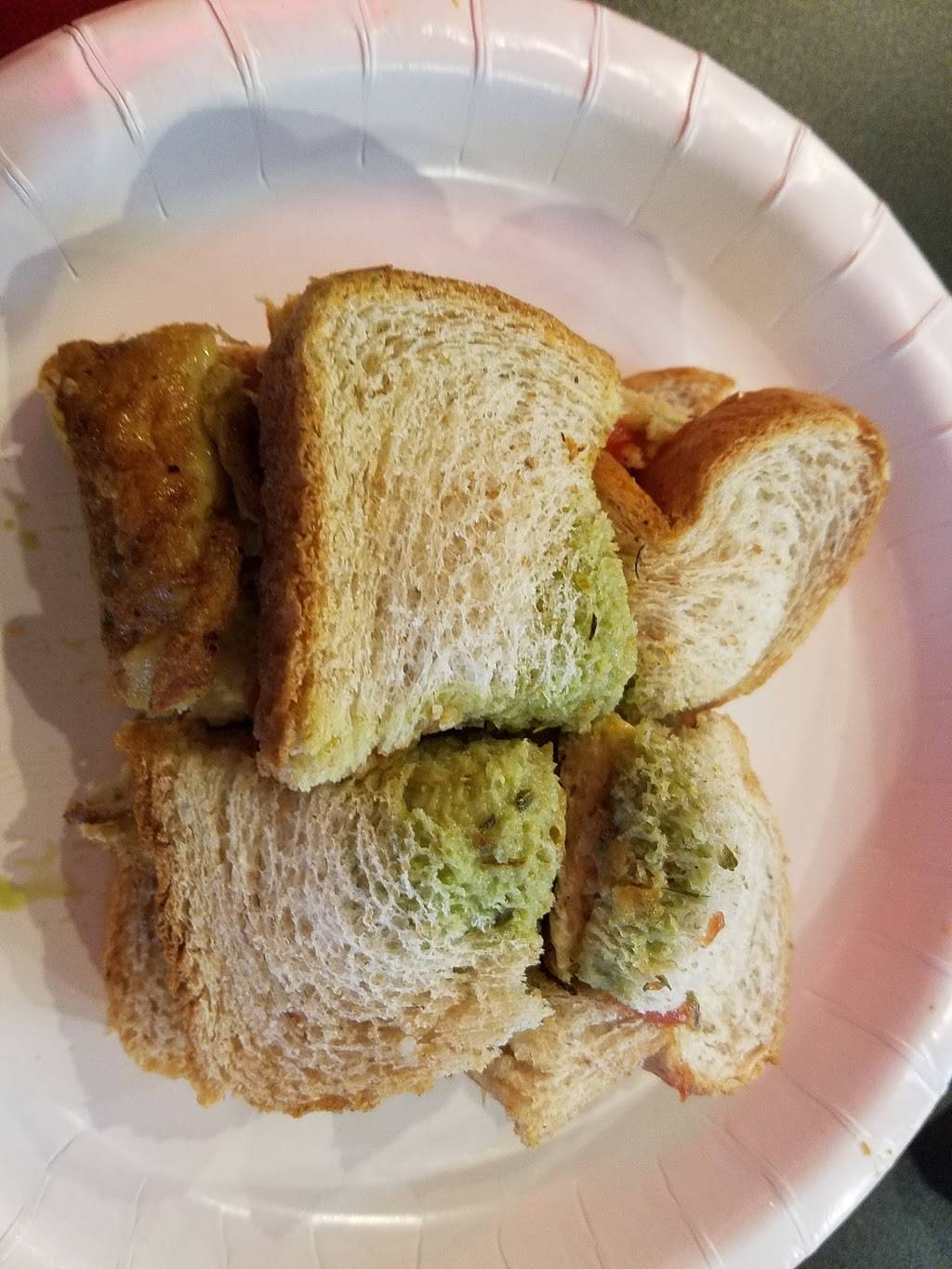 Bombay Chowpatty | restaurant | 825 W Royal Ln, Irving, TX 75039, USA | 9726777658 OR +1 972-677-7658