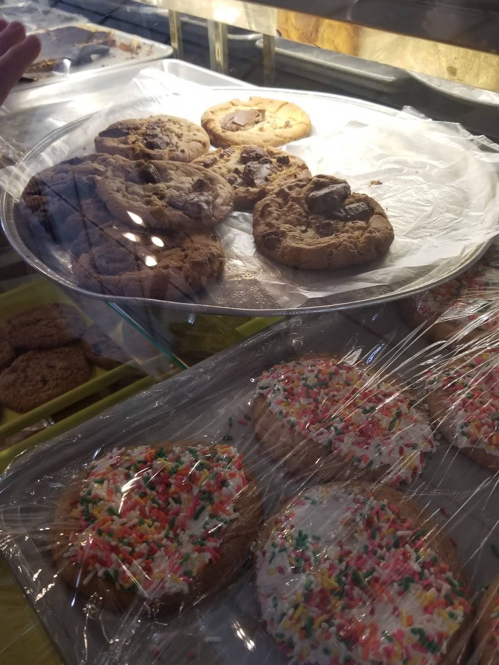 Tenos | restaurant | 735 E Taggart St, East Palestine, OH 44413, USA | 3304262927 OR +1 330-426-2927