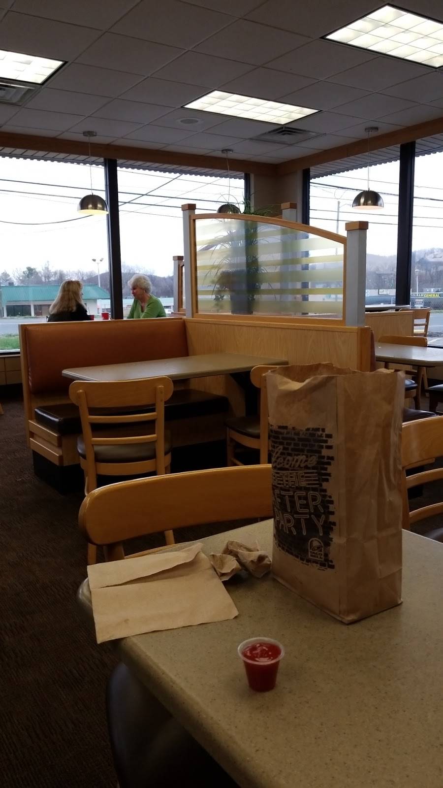 Wendys | restaurant | 2109 Wards Rd, Lynchburg, VA 24502, USA | 4342370029 OR +1 434-237-0029