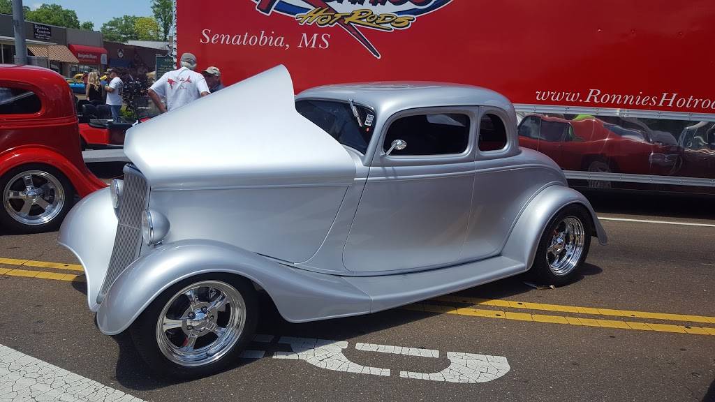 Hotwangs.Com | restaurant | 106 Northwest Dr, Senatobia, MS 38668, USA | 6623012999 OR +1 662-301-2999