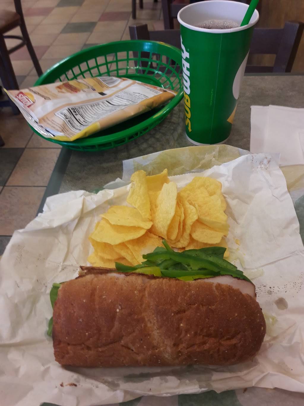 Subway Restaurants | restaurant | 1920 E Belt Line Rd, Carrollton, TX 75006, USA | 9724163201 OR +1 972-416-3201