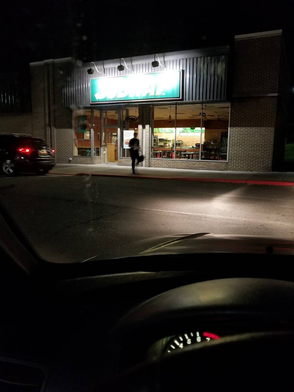 Subway | restaurant | 66 Queen City Dr, Cumberland, MD 21502, USA | 3017244700 OR +1 301-724-4700