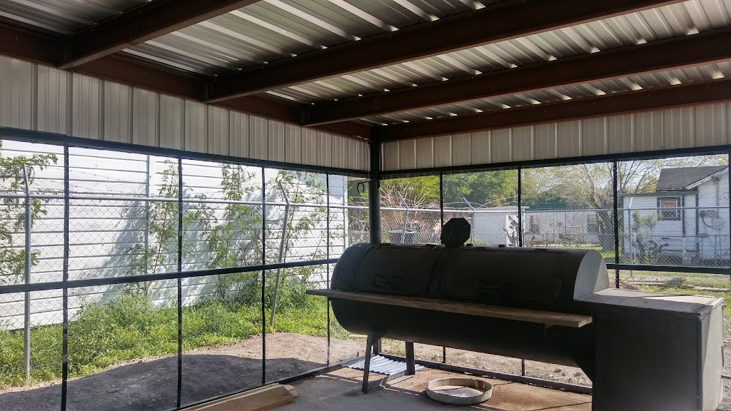 Pit Stop BBQ Smokehouse | restaurant | 215 W Tyler Ave, Harlingen, TX 78550, USA | 9562302098 OR +1 956-230-2098