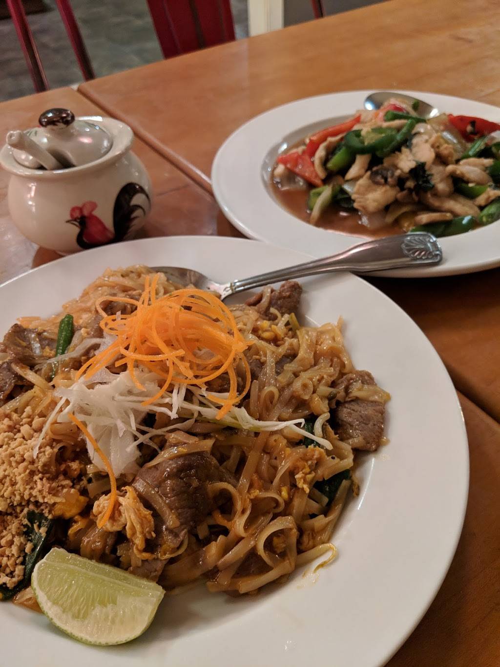 Rainbow Thai Cuisine | meal takeaway | 4825 N Western Ave, Chicago, IL 60625, USA | 7737547660 OR +1 773-754-7660