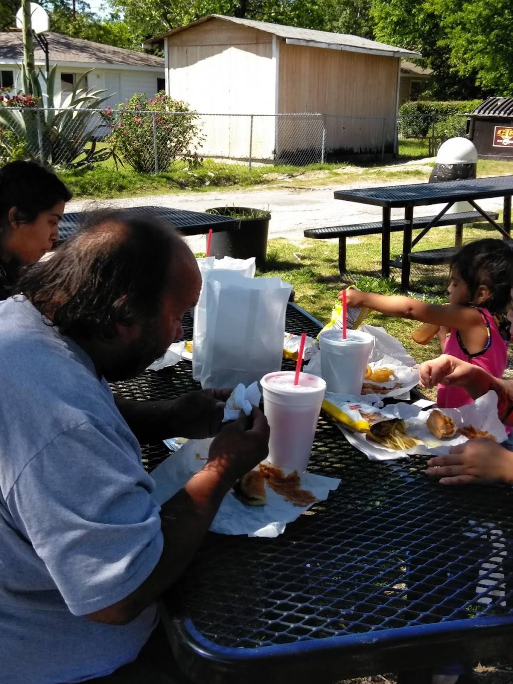 Chili Dog Stand | restaurant | 1140 Invasion St, San Marcos, TX 78666, USA | 5123960900 OR +1 512-396-0900