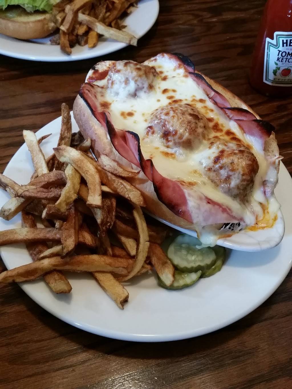 W. Ricks Taproom and Grill | restaurant | 269 Meridian Rd, Butler, PA 16001, USA | 7244822970 OR +1 724-482-2970