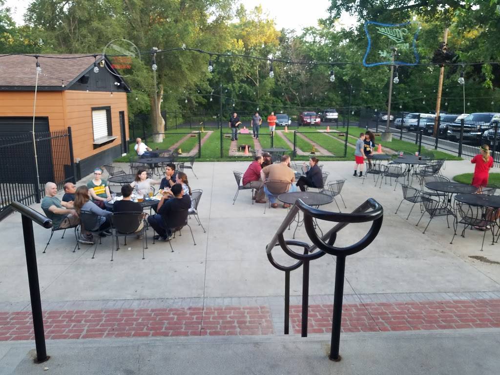 The Bowery Bar & Grill | restaurant | 3023 W Ryan Rd, Franklin, WI 53132, USA | 4147613260 OR +1 414-761-3260