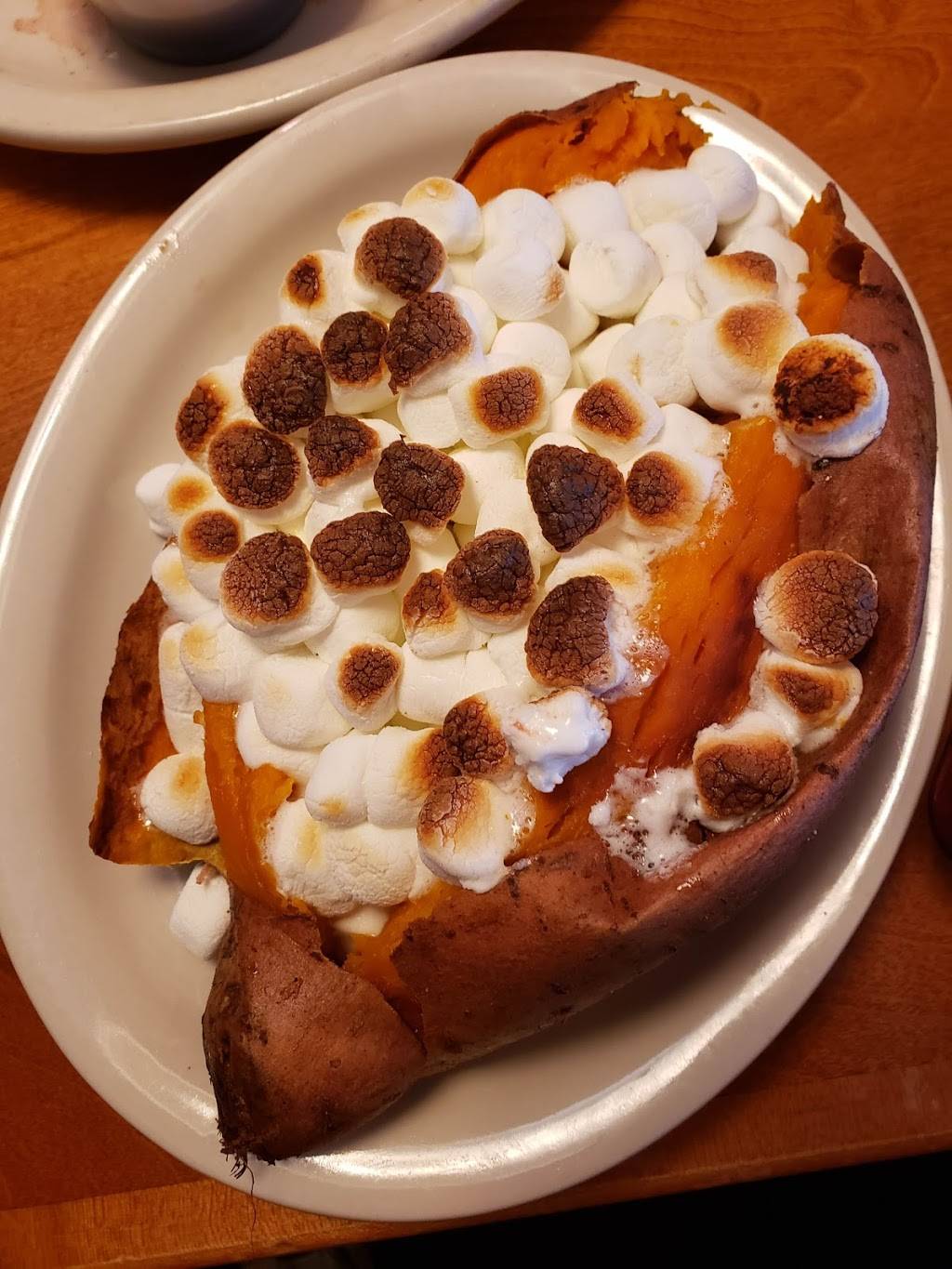 Texas Roadhouse | restaurant | 29485 John R Rd, Madison Heights, MI 48071, USA | 2485456609 OR +1 248-545-6609