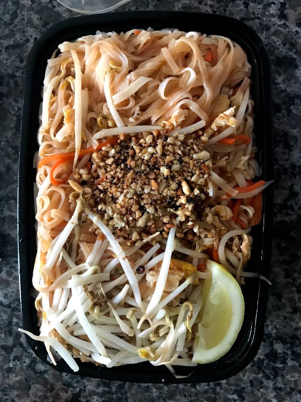 Bangkok Thai Cuisine | restaurant | 16775 Yonge St #8, Newmarket, ON L3Y 8J4, Canada | 9058957211 OR +1 905-895-7211