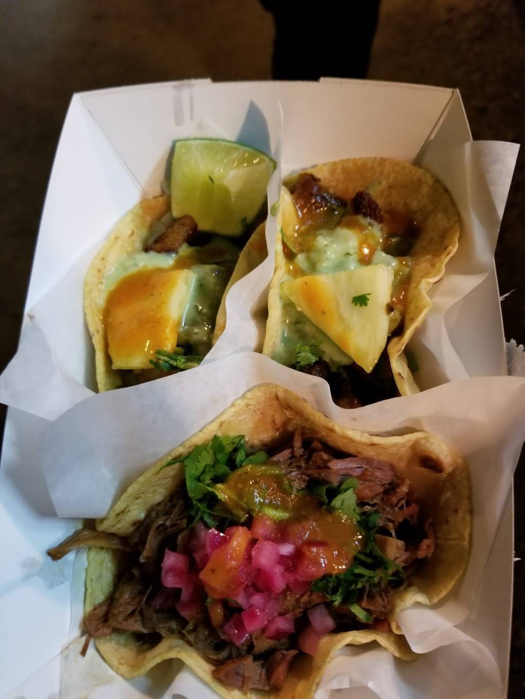 Mazorca Tacos | restaurant | 636 S 6th St, Milwaukee, WI 53204, USA | 4148106603 OR +1 414-810-6603