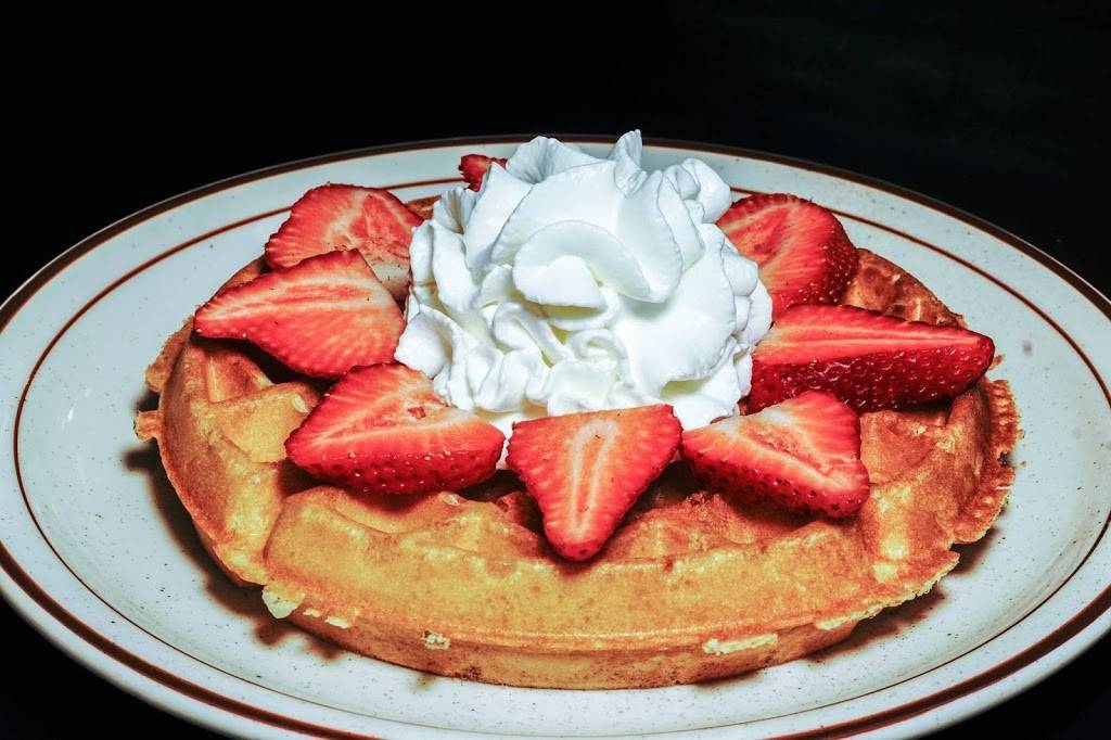 Moms Family Diner (on Yale) | restaurant | 5230 S Yale Ave, Tulsa, OK 74135, USA | 9189868988 OR +1 918-986-8988