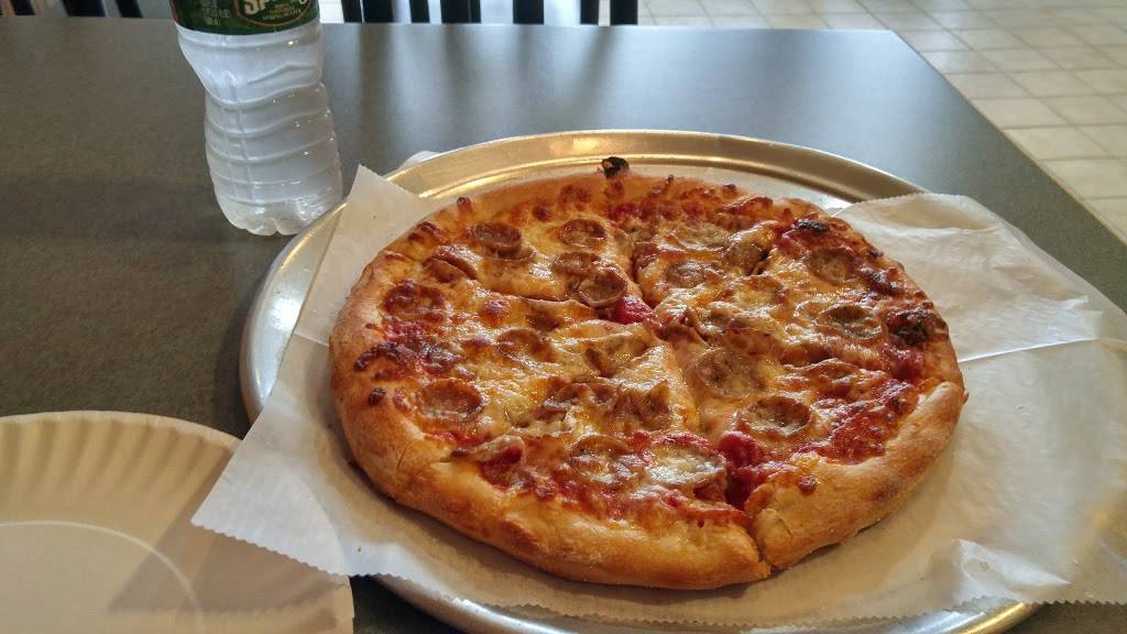 Family Pizza | restaurant | 281 Elm St, Westfield, MA 01085, USA | 4135681580 OR +1 413-568-1580