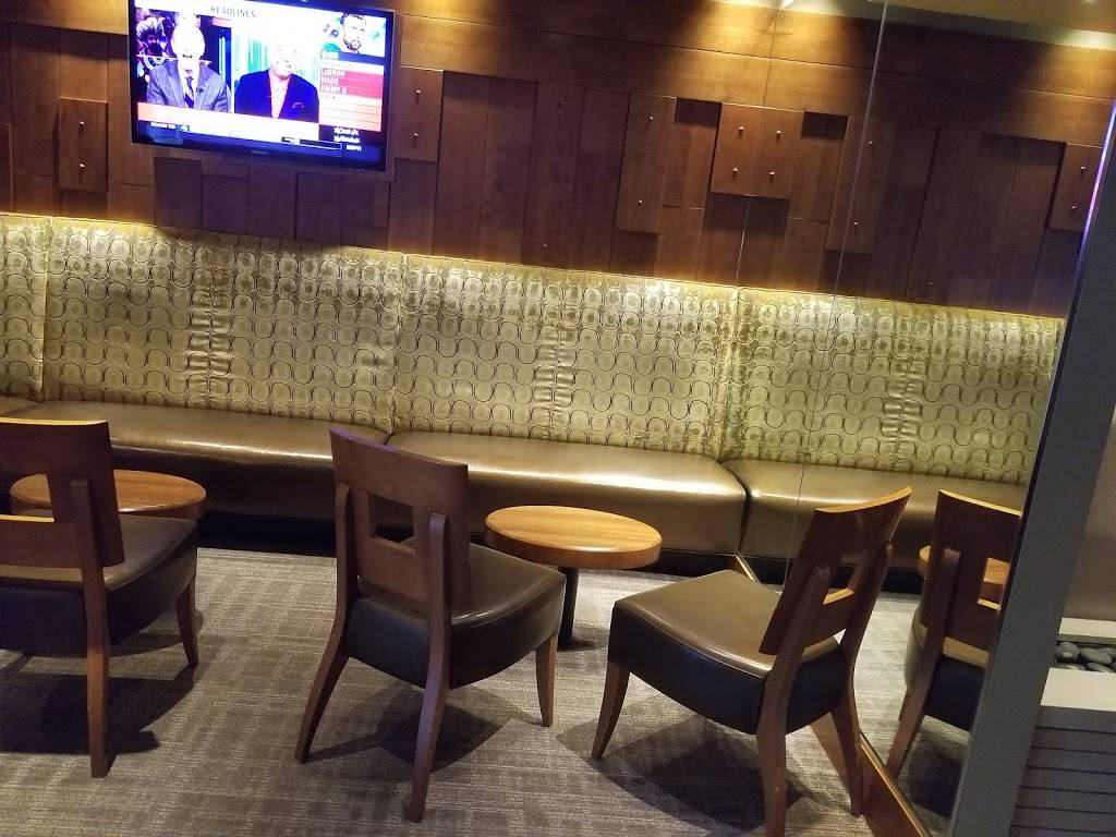 J. Alexanders Redlands Grill | restaurant | 2609 West End Ave #1424, Nashville, TN 37203, USA | 6153409901 OR +1 615-340-9901