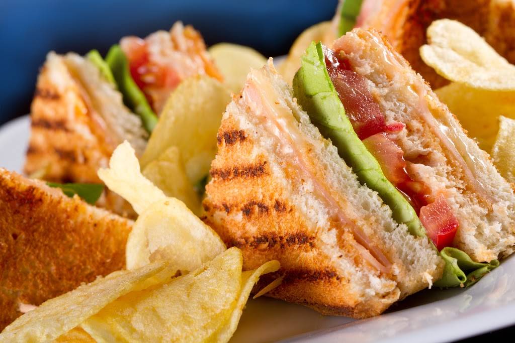 Gracie Mews Diner | meal takeaway | 1550 1st Avenue, New York, NY 10028, USA | 2128612290 OR +1 212-861-2290