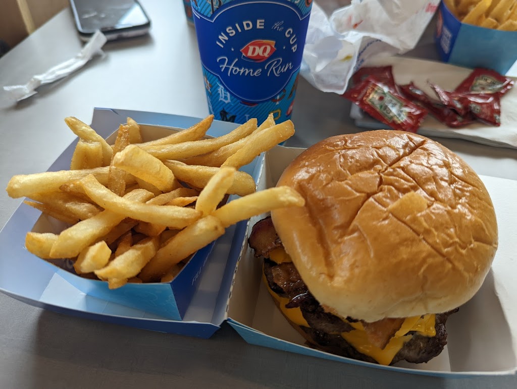 Dairy Queen Grill & Chill Restaurant | restaurant | 23185 Hall Rd, Macomb, MI 48042, USA | 5865980010 OR +1 586-598-0010