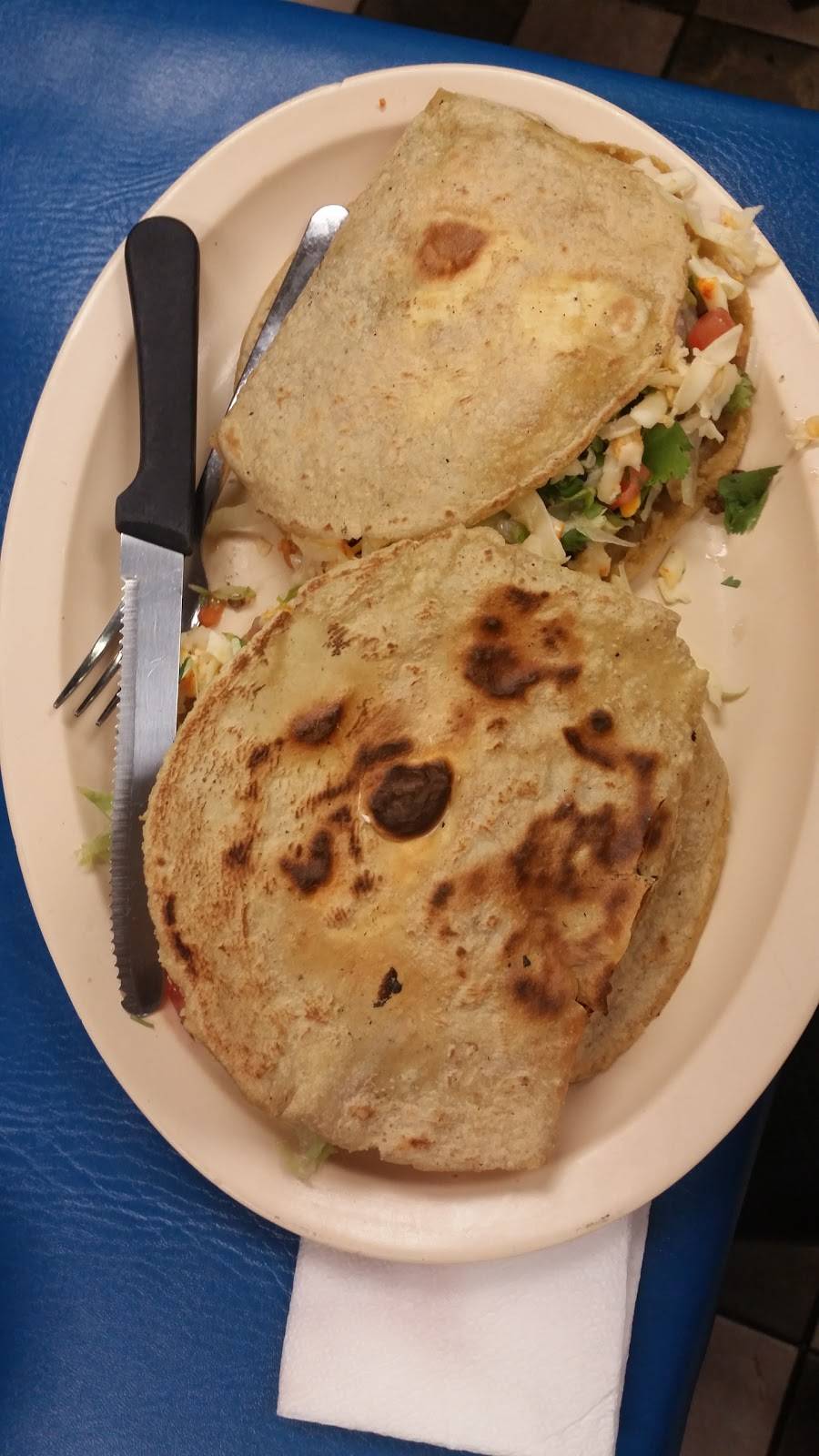 El Cabrito Restaurant | restaurant | 1659 W 47th St, Chicago, IL 60609, USA | 7738478339 OR +1 773-847-8339