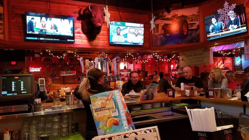 Texas Roadhouse | restaurant | 70 Buckwalter Rd, Royersford, PA 19468, USA | 6109484006 OR +1 610-948-4006