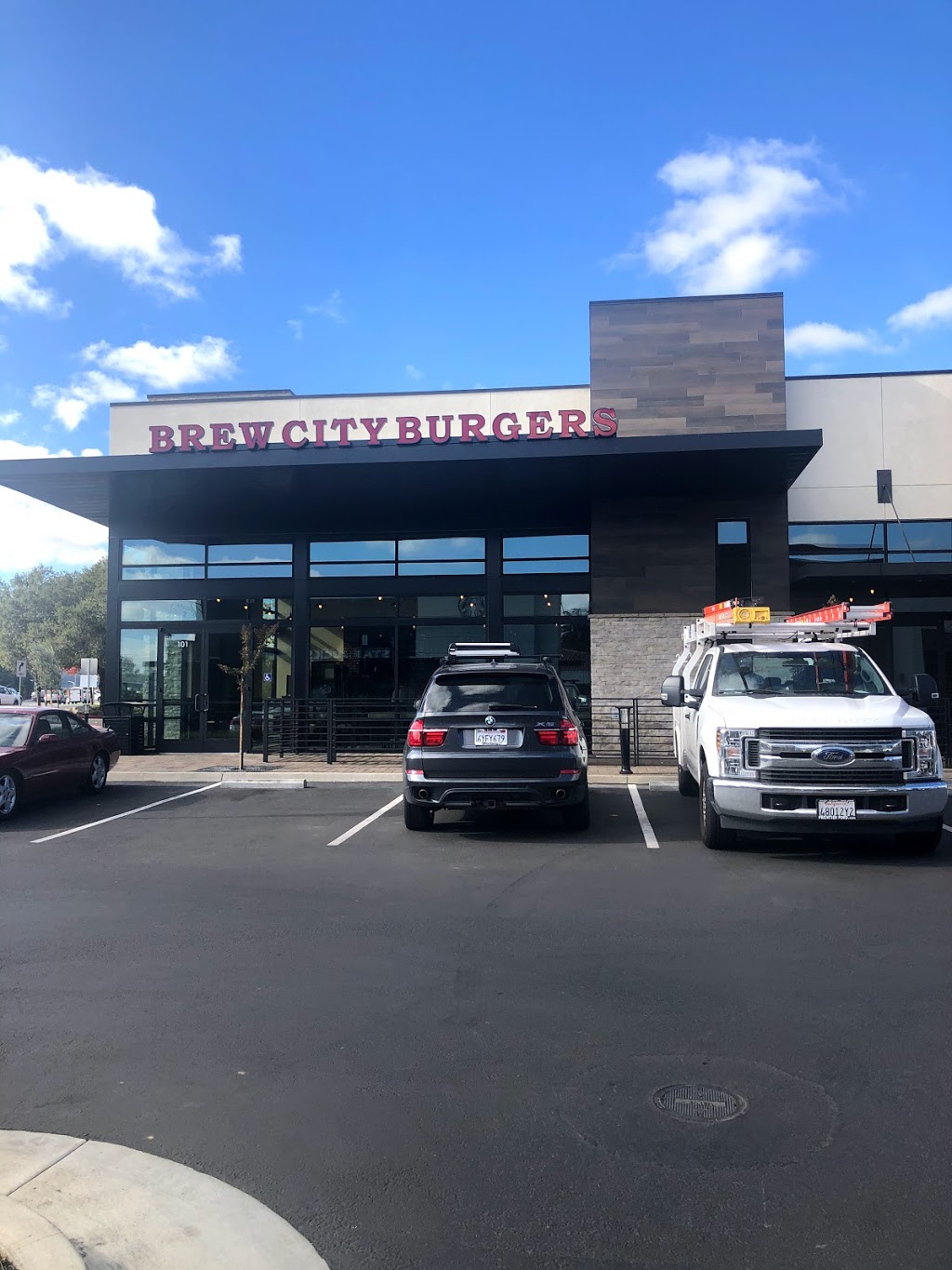 Starbucks | cafe | 1405 1st St, Gilroy, CA 95020, USA | 4088691251 OR +1 408-869-1251