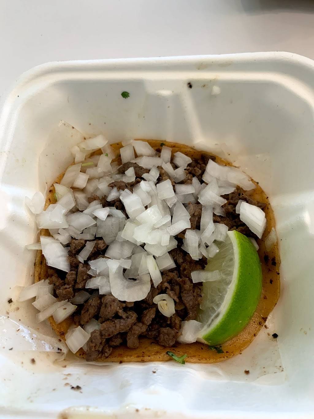 Chinelos Birria Tacos | restaurant | 4-09 Center Blvd, Queens, NY 11101, USA | 9178199066 OR +1 917-819-9066