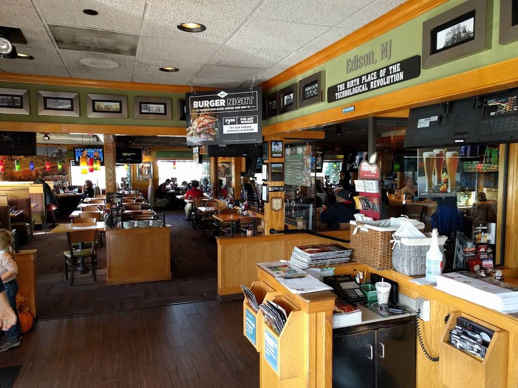 Applebees Grill + Bar | restaurant | 1045 US-1, Edison, NJ 08837, USA | 7325160040 OR +1 732-516-0040