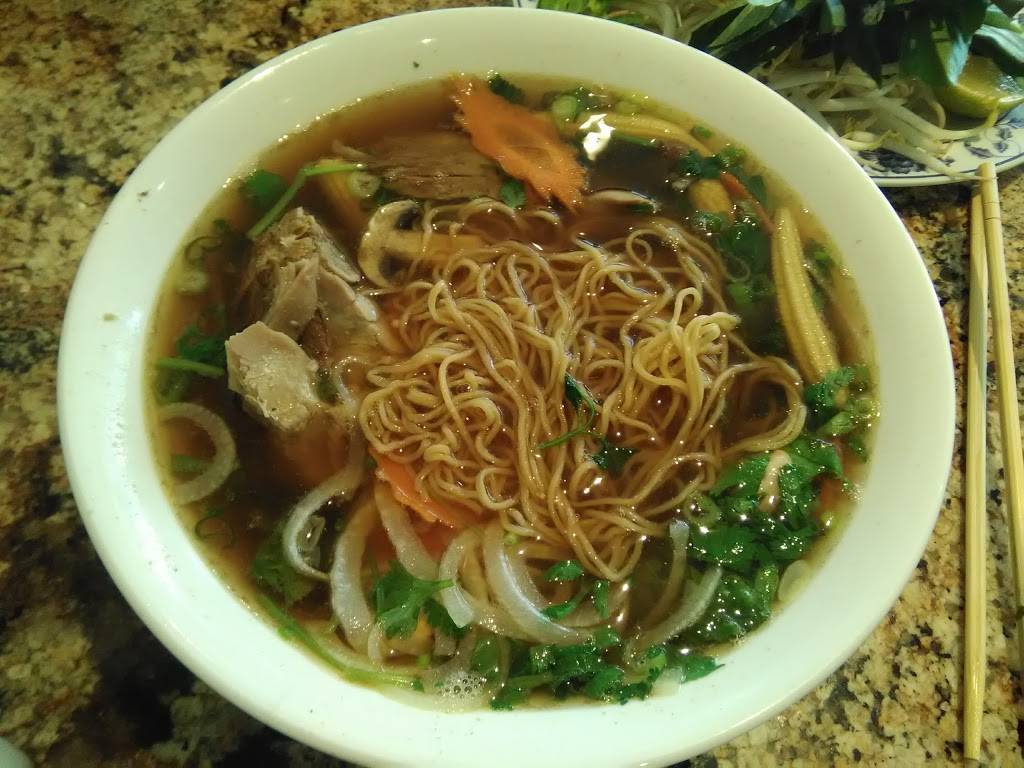 Pho Ha Vietnamese Restaurant | restaurant | 385 E Mill St, San Bernardino, CA 92408, USA | 9093833138 OR +1 909-383-3138