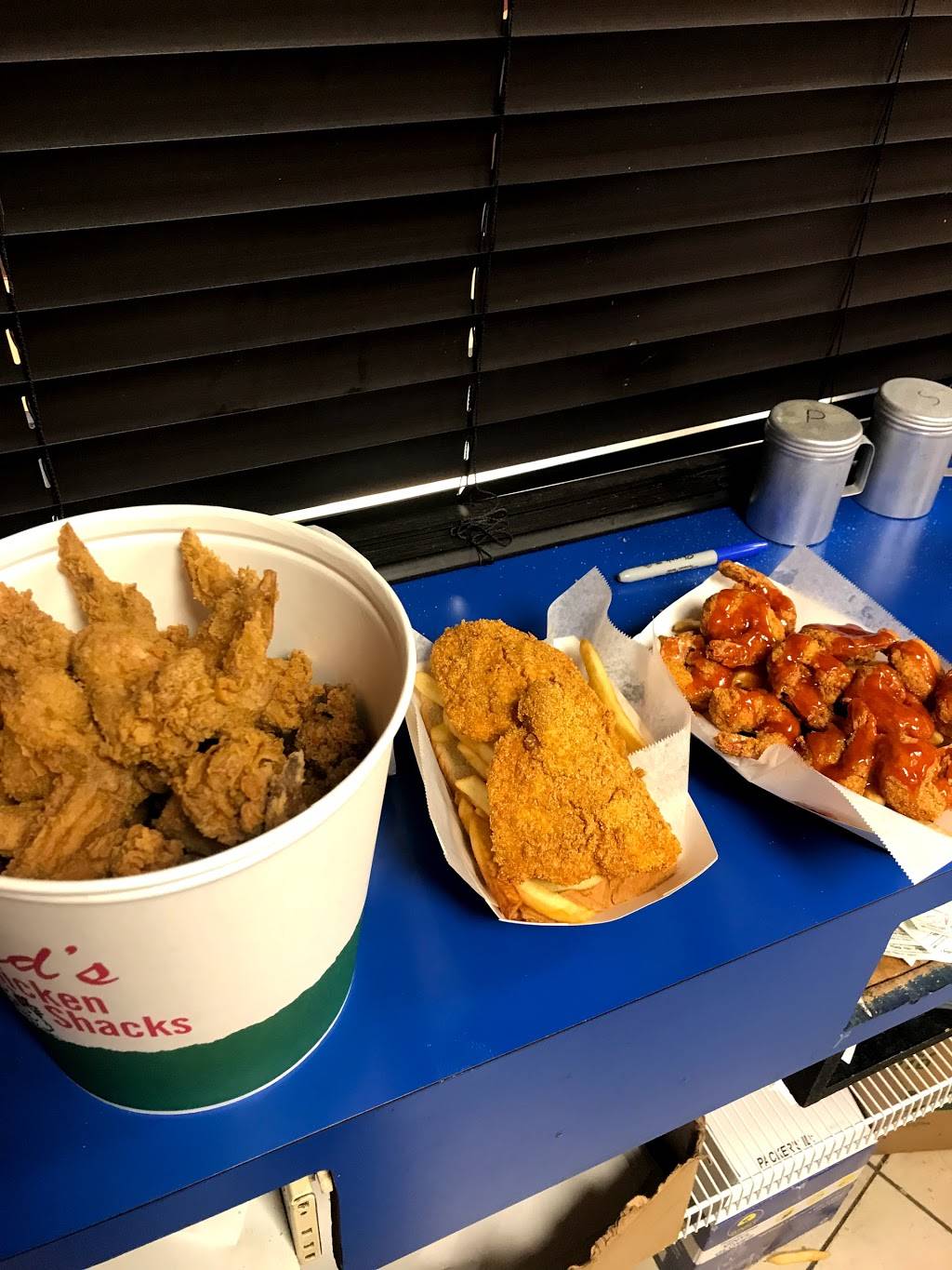 Harolds Chicken #22 | restaurant | 3801 Lafayette Rd, Indianapolis, IN 46254, USA | 3172901311 OR +1 317-290-1311