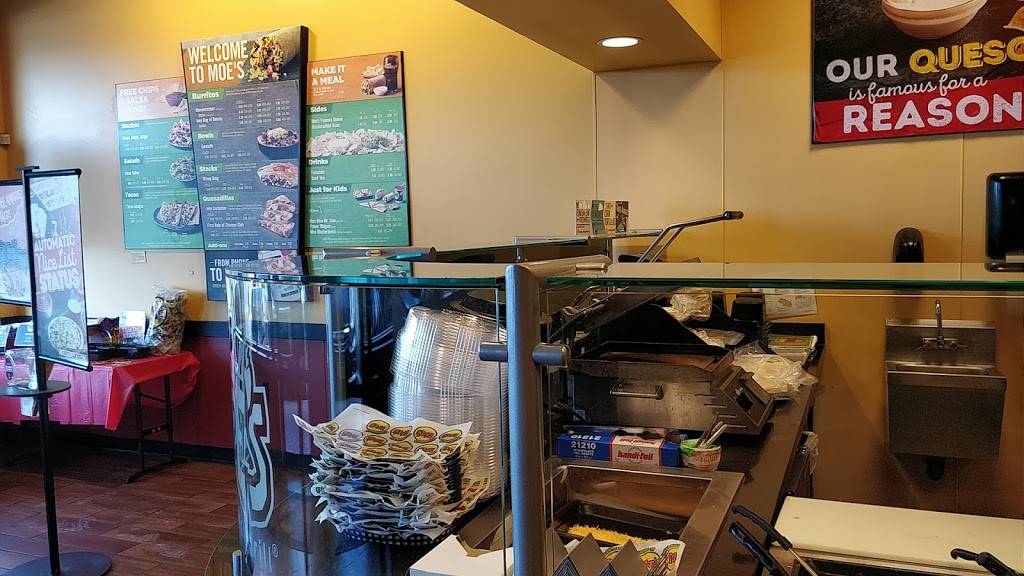 Moes Southwest Grill | restaurant | 262 Arden Ave, Staten Island, NY 10312, USA | 3475624850 OR +1 347-562-4850