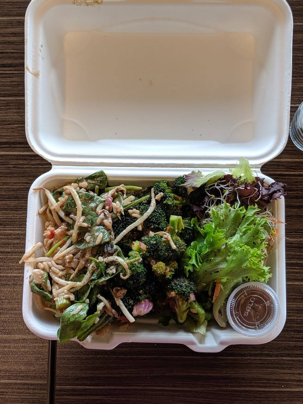 ComptoirV | restaurant | 1625 Boulevard Lionel-Boulet local 101, Varennes, QC J3X 1P7, Canada | 4509851955 OR +1 450-985-1955