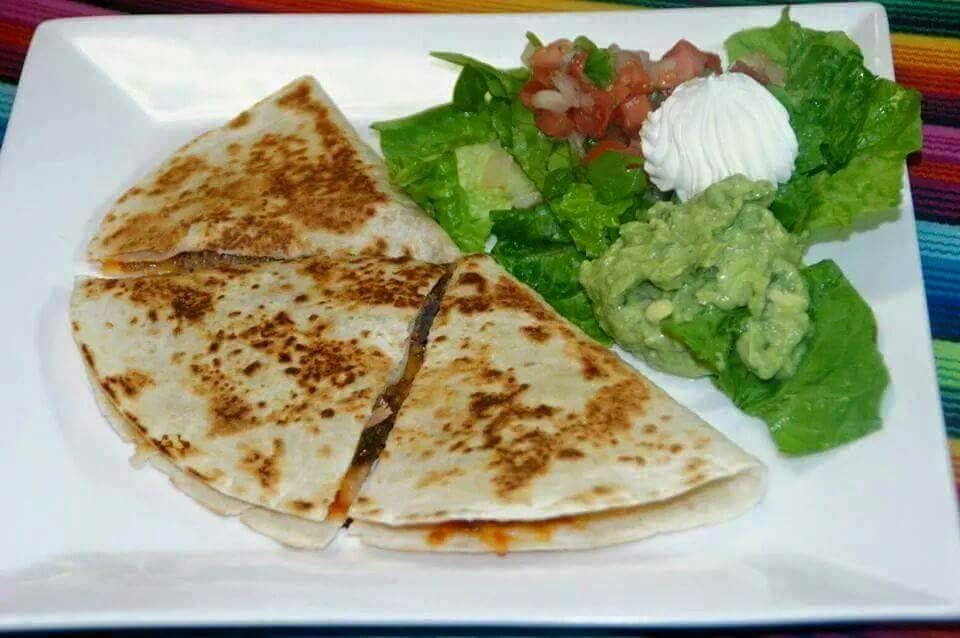 Two Amigos Restaurant | restaurant | 4300 Chantilly Shopping Center #2a, Chantilly, VA 20151, USA | 7039533563 OR +1 703-953-3563