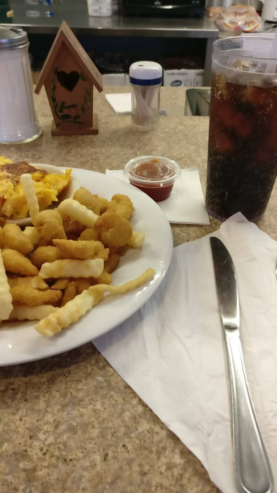 Courthouse Cafe | restaurant | 880 Village Hwy, Rustburg, VA 24588, USA | 4343323301 OR +1 434-332-3301