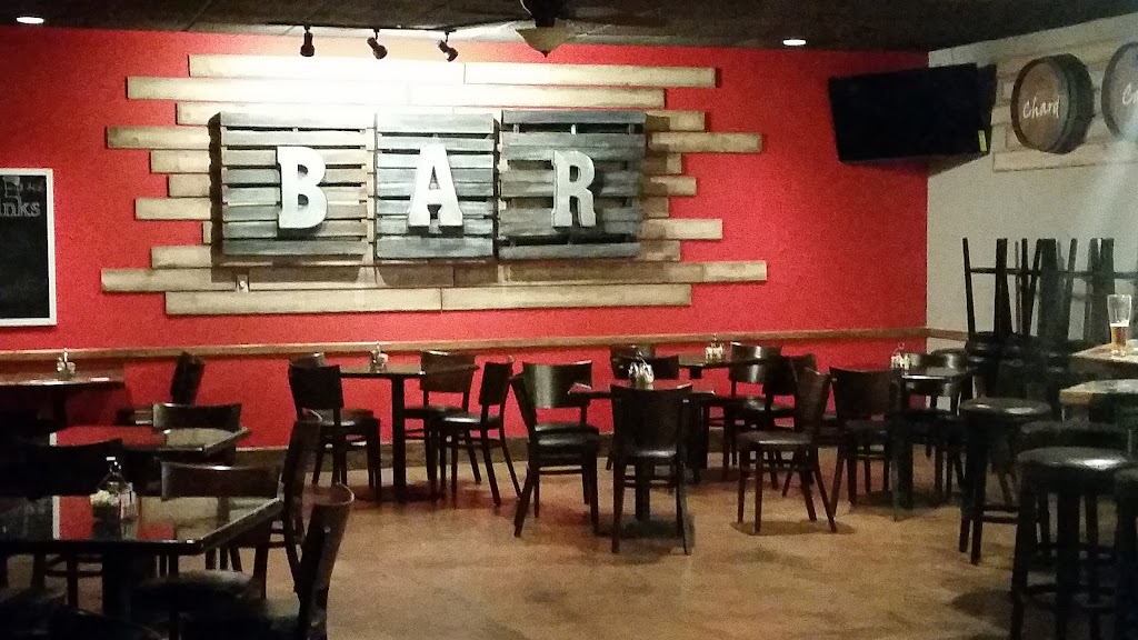 Strings bar & grill | restaurant | 680 N Main St, Manteca, CA 95336, USA | 2092390378 OR +1 209-239-0378