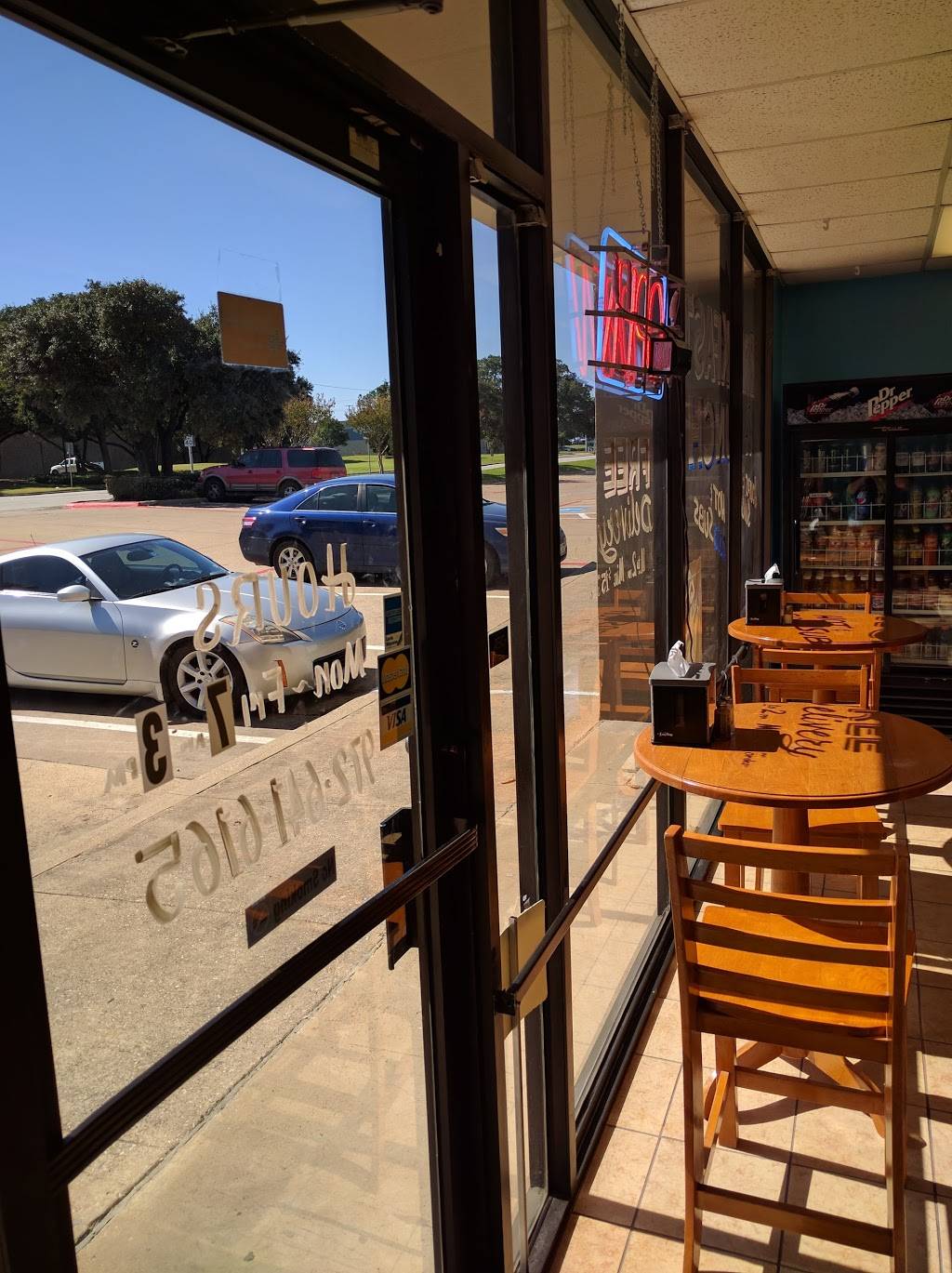 A & M Cafe | restaurant | 1205 W Carrier Pkwy, Grand Prairie, TX 75050, USA | 9726416165 OR +1 972-641-6165