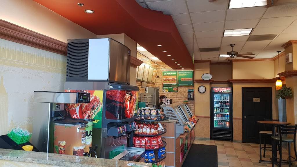 Subway | restaurant | 1212 S Michigan Ave, Chicago, IL 60605, USA | 3125881111 OR +1 312-588-1111