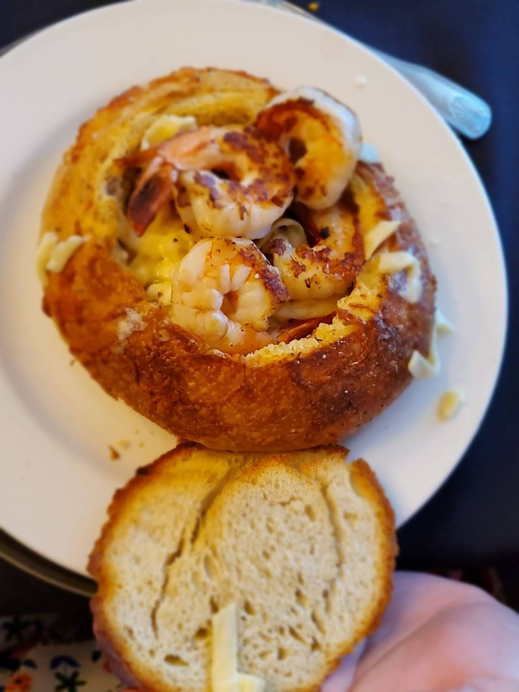 Aqua | restaurant | 2140 Gunter Ave, Guntersville, AL 35976, USA | 2562640141 OR +1 256-264-0141