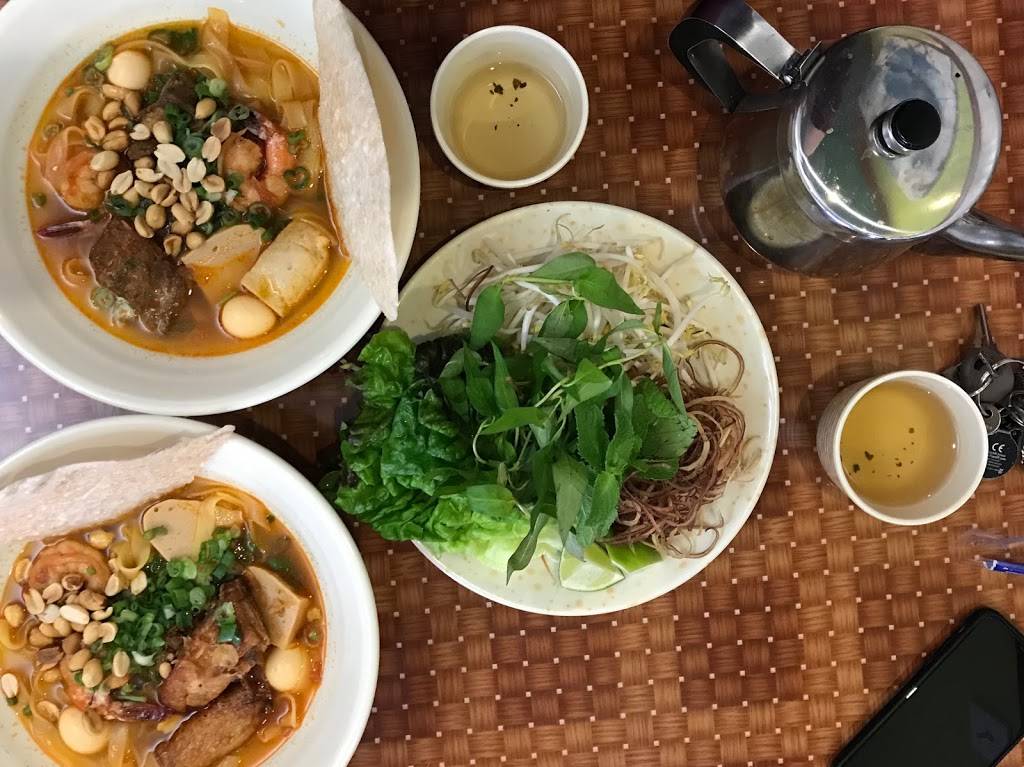 Cafe Mi Quang | restaurant | 3324 Kensington Ave, Philadelphia, PA 19134, USA | 2154595062 OR +1 215-459-5062