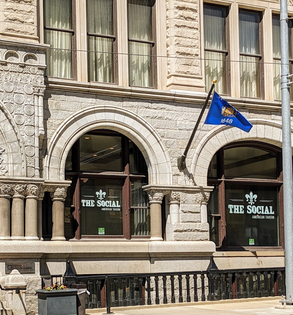 The Social | restaurant | 611 N Broadway, Milwaukee, WI 53202, USA | 4142716611 OR +1 414-271-6611